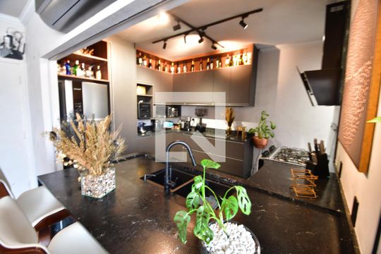 Cozinha de apartamento à venda com 2 quartos, 115m² em Centro, Campinas