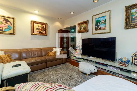 Casa à venda com 3 quartos, 300m² em Jardim Monte Azul, São Paulo