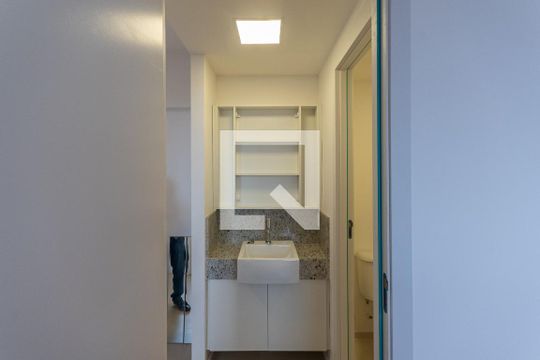Banheiro de apartamento à venda com 2 quartos, 37m² em São Francisco Xavier, Rio de Janeiro
