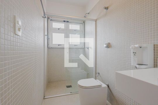 Banheiro da Suíte 1 de casa à venda com 7 quartos, 900m² em Boaçava, São Paulo