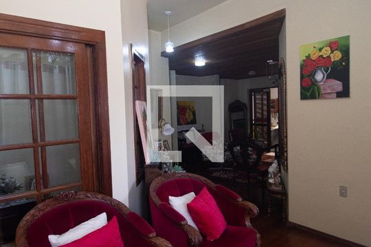 Sala de casa à venda com 4 quartos, 300m² em Vila Joao Pessoa, Porto Alegre