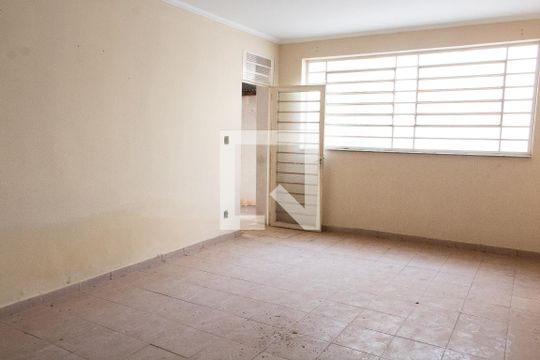 Casa à venda com 5 quartos, 221m² em Centro, Campinas