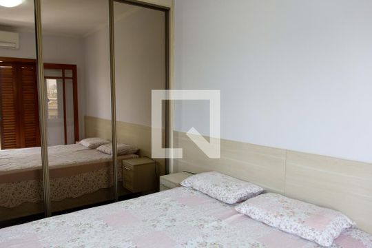 Quarto 1 de casa à venda com 3 quartos, 260m² em Remédios, Osasco