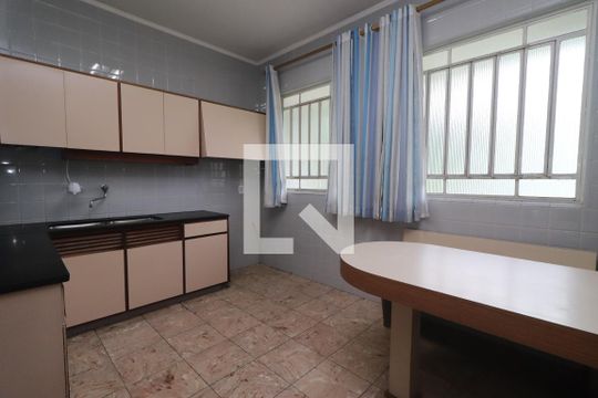 Cozinha de casa para alugar com 4 quartos, 320m² em Centro, Novo Hamburgo