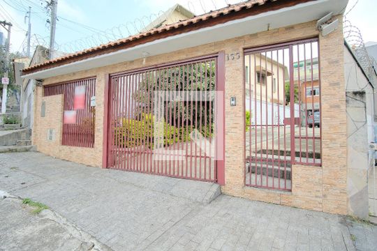 Fachada de casa à venda com 3 quartos, 300m² em Vila Sao Geraldo, São Paulo
