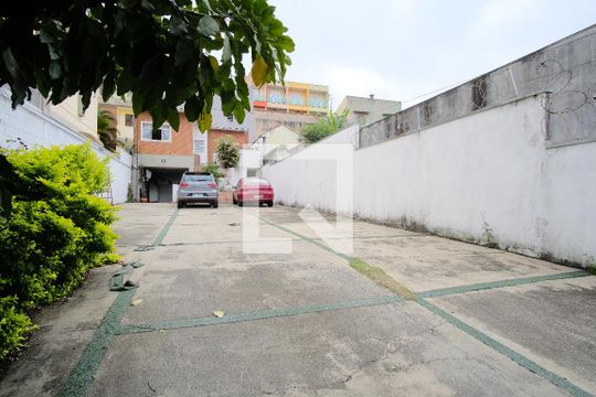 Quintal / Garagem de casa à venda com 3 quartos, 300m² em Vila Sao Geraldo, São Paulo