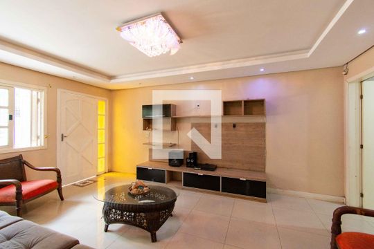 Sala de casa para alugar com 3 quartos, 400m² em Centro, Canoas