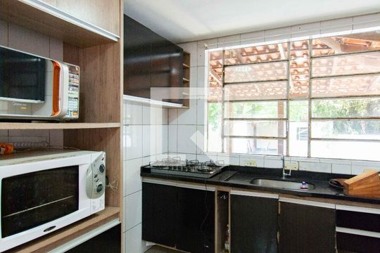 Cozinha de casa para alugar com 3 quartos, 400m² em Centro, Canoas