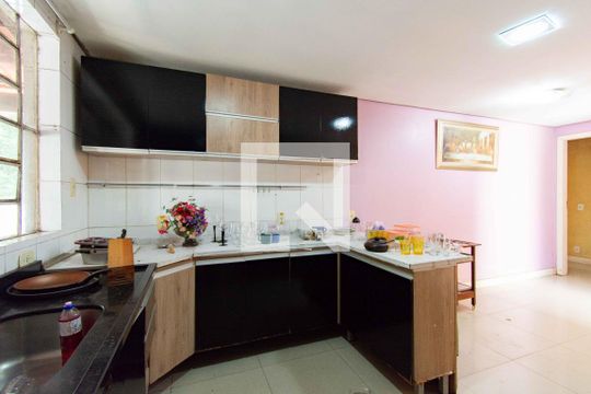 Cozinha de casa para alugar com 3 quartos, 400m² em Centro, Canoas