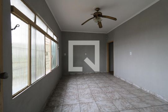 Casa à venda com 3 quartos, 345m² em Parque João Ramalho, Santo André