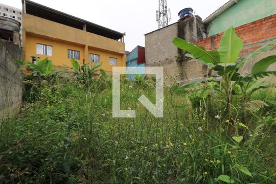 Jardim de casa à venda com 3 quartos, 345m² em Parque João Ramalho, Santo André