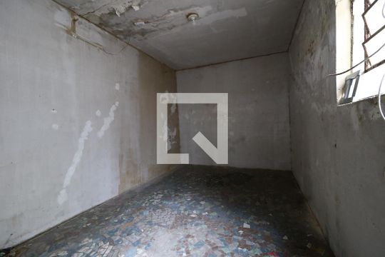 Garagem de casa à venda com 3 quartos, 345m² em Parque João Ramalho, Santo André