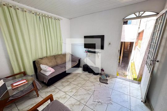 Sala de casa à venda com 5 quartos, 360m² em Amazonas, Contagem