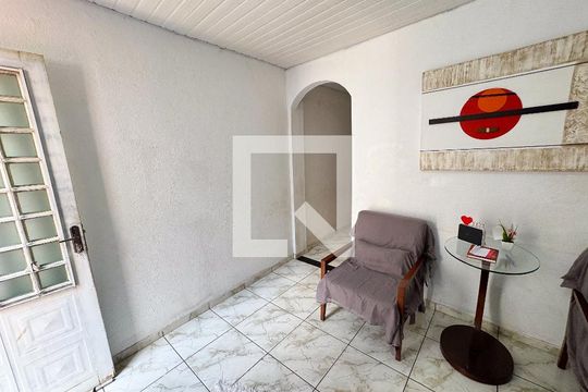Sala de casa à venda com 5 quartos, 360m² em Amazonas, Contagem