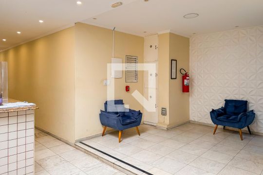 Hall social de apartamento para alugar com 2 quartos, 74m² em Aclimação, São Paulo