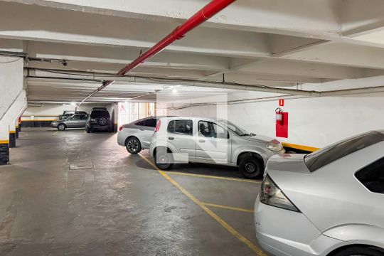 Garagem de apartamento à venda com 2 quartos, 74m² em Aclimação, São Paulo