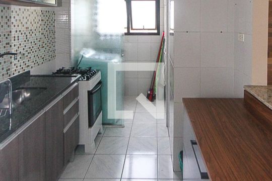 Cozinha de apartamento para alugar com 2 quartos, 55m² em Jardim Vila Formosa, São Paulo