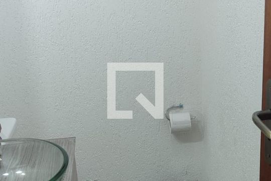 Banheiro de casa à venda com 2 quartos, 112m² em Vila Alto de Santo Andre, Santo André