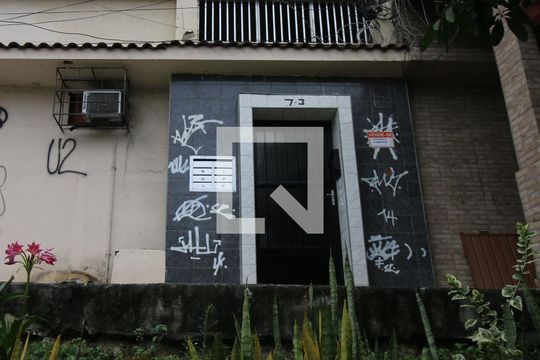 Fachada e portaria de apartamento à venda com 3 quartos, 68m² em Penha, Rio de Janeiro
