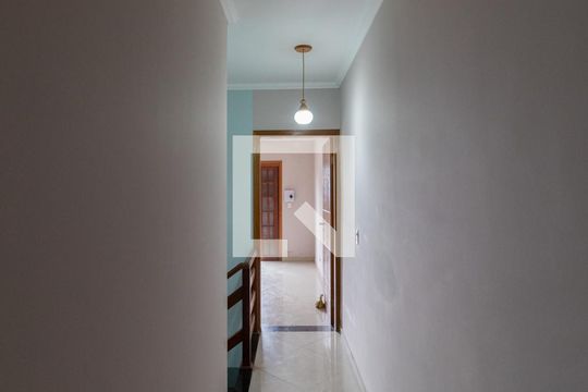Corredor de casa à venda com 2 quartos, 117m² em Jardim Maringa, São Paulo
