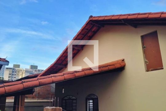 Fachada de casa à venda com 4 quartos, 360m² em Diamante, Belo Horizonte
