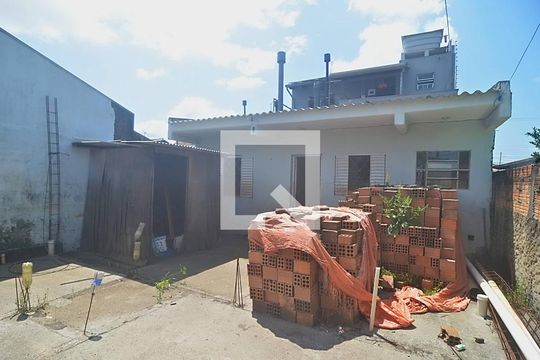 Pátio de casa à venda com 1 quarto, 40m² em Mato Grande, Canoas