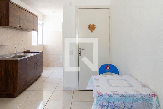 Sala de apartamento à venda com 2 quartos, 70m² em São Luis, Canoas