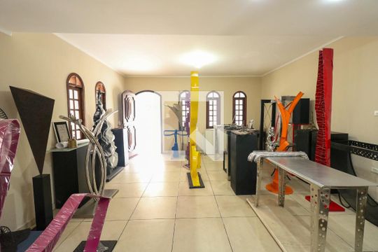Sala de casa para alugar com 2 quartos, 200m² em Santa Paula, São Caetano do Sul