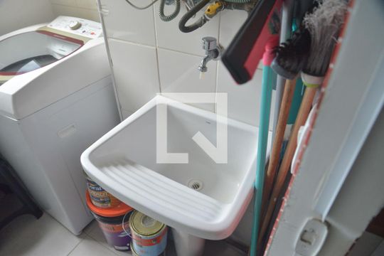 Área de Serviço de apartamento para alugar com 3 quartos, 65m² em Vila Curuçá, Santo André