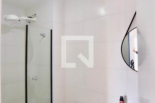 Banheiro de apartamento para alugar com 1 quarto, 27m² em Mooca, São Paulo