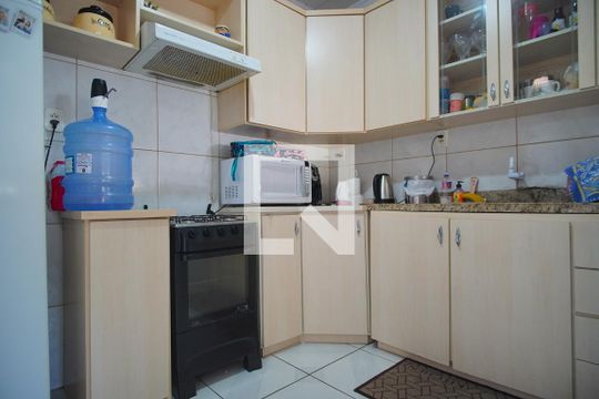 Cozinha de casa à venda com 3 quartos, 120m² em Jardim Sabará, Porto Alegre