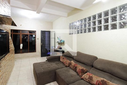 Casa à venda com 3 quartos, 108m² em Vila Nivi, São Paulo