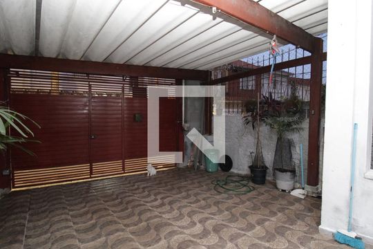 Garagem de casa à venda com 3 quartos, 108m² em Vila Nivi, São Paulo