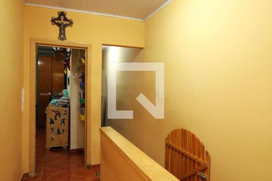 Corredor - Quartos de casa à venda com 3 quartos, 108m² em Vila Nivi, São Paulo