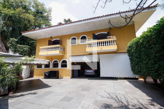Fachada de casa à venda com 5 quartos, 1000m² em Fazenda Morumbi, São Paulo