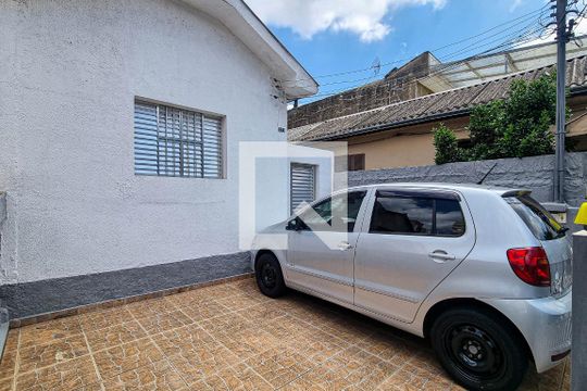 Garagem de casa para alugar com 0 quarto, 50m² em Quinta da Paineira, São Paulo