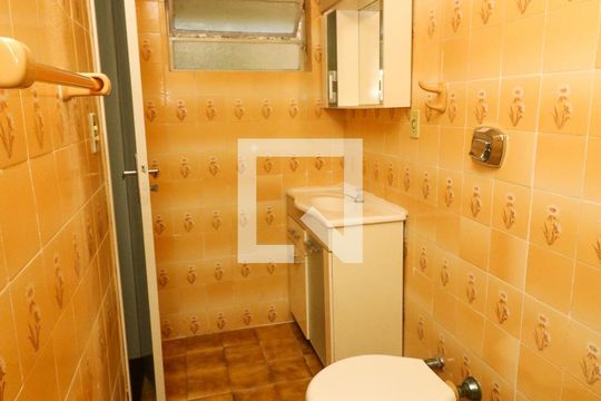 Banheiro da Suíte de apartamento para alugar com 1 quarto, 44m² em Santa Tereza, Porto Alegre