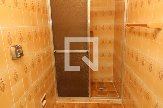 Banheiro da Suíte de apartamento para alugar com 1 quarto, 44m² em Santa Tereza, Porto Alegre