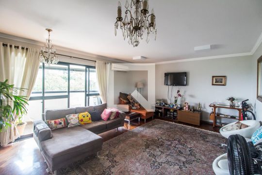 Apartamento à venda com 4 quartos, 202m² em Alphaville Industrial, Barueri