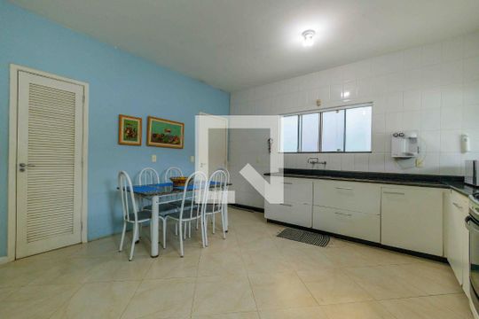 Cozinha de casa de condomínio à venda com 4 quartos, 329m² em Recreio dos Bandeirantes, Rio de Janeiro