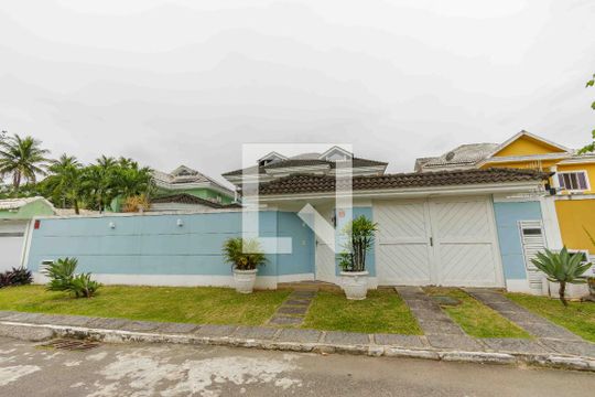 Fachada de casa de condomínio à venda com 4 quartos, 329m² em Recreio dos Bandeirantes, Rio de Janeiro