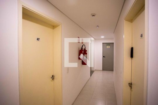 Hall de entrada de apartamento para alugar com 2 quartos, 54m² em Centro, Diadema
