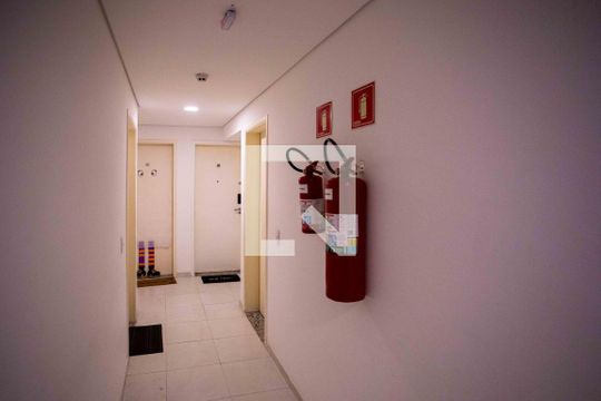 Hall de entrada de apartamento para alugar com 2 quartos, 54m² em Centro, Diadema
