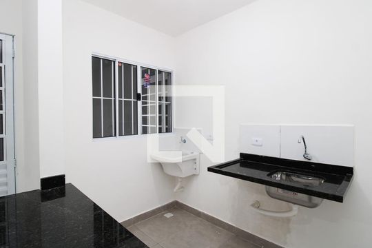 Cozinha de apartamento para alugar com 1 quarto, 30m² em Vila Nova Cachoeirinha, São Paulo