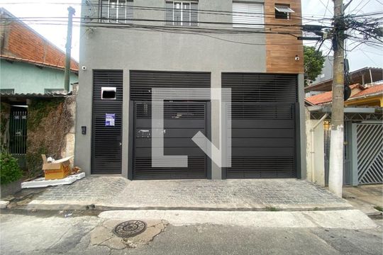 Fachada com plaquinha de apartamento para alugar com 1 quarto, 30m² em Vila Nova Cachoeirinha, São Paulo