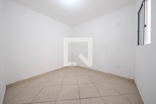 Quarto  de casa de condomínio à venda com 2 quartos, 43m² em Parque Paineiras, São Paulo