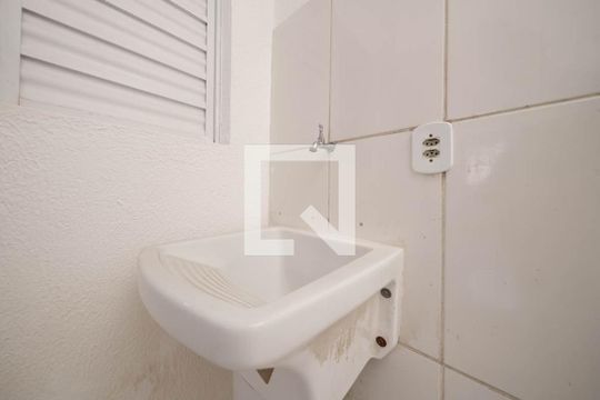 Área de Serviço de casa de condomínio à venda com 2 quartos, 43m² em Parque Paineiras, São Paulo