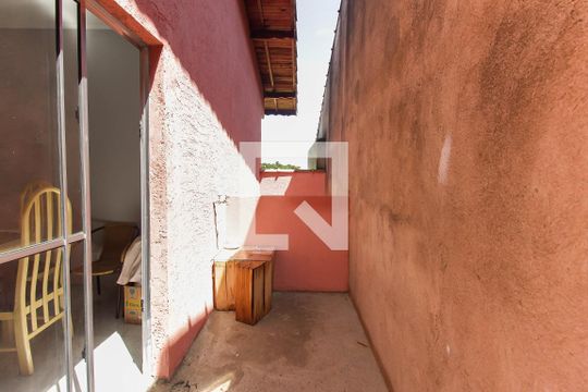 Área de Serviço de casa para alugar com 2 quartos, 80m² em Jardim Helian, São Paulo