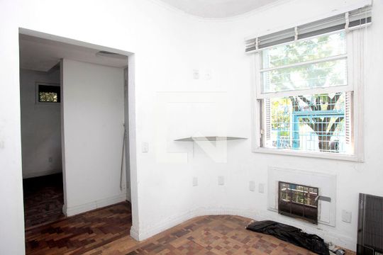 Casa à venda com 4 quartos, 358m² em Petrópolis, Porto Alegre