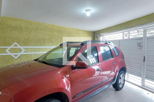 Garagem de casa à venda com 2 quartos, 170m² em Parque das Nações, Santo André